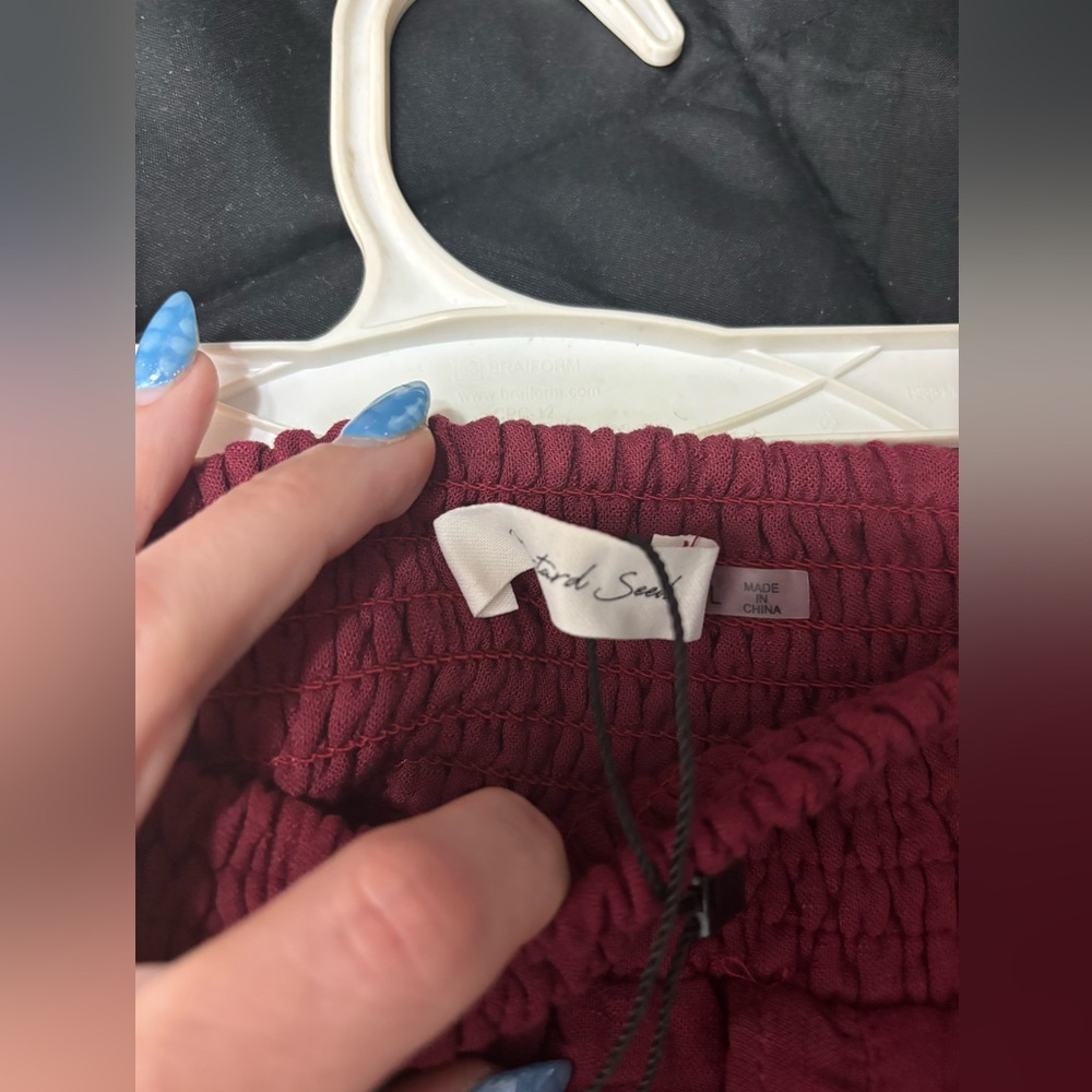 Boutique ✨ Maroon Ruffle Linen Shorts ♥️ NWT - Picture 3 of 4